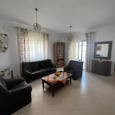 Anushe's Apartment